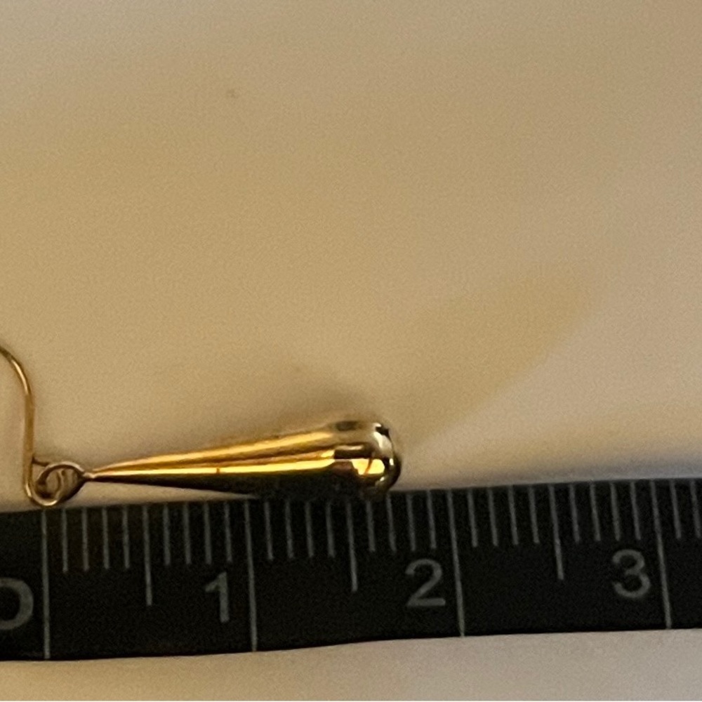 Elegant Gold Teardrop Earrings - Picture 5 of 9